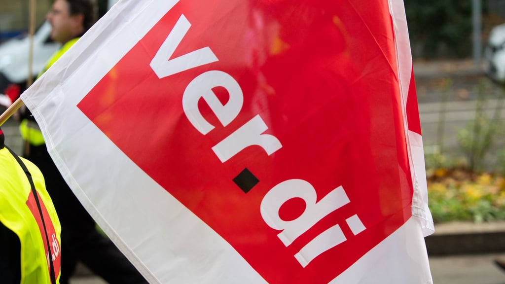 Die Gewerkschaft Verdi ruft zum Warnstreik im öffentlichen Dienst auf. (Symbolbild)