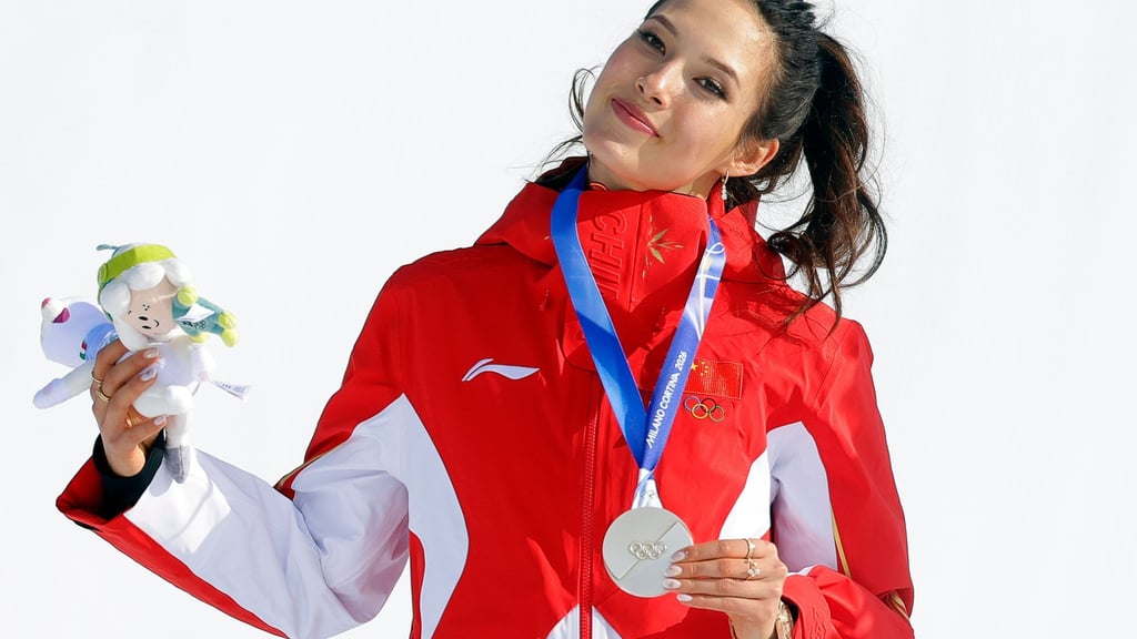 Hat das Lächeln schnell wiedergefunden: Eileen Gu.