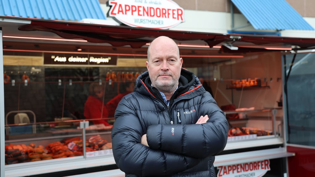 Mann der Tat: Zappendorfer-Geschäftsführer Thomas Johae hat vor dem Südstadt-Center einen Verkaufswagen aufstellen lassen.