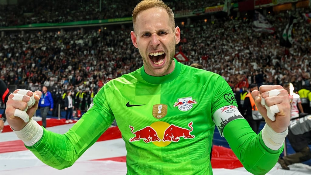 Geht in seine zwölfte Saison mit RB Leipzig: Torwart Péter Gulásci. (Archivbild)