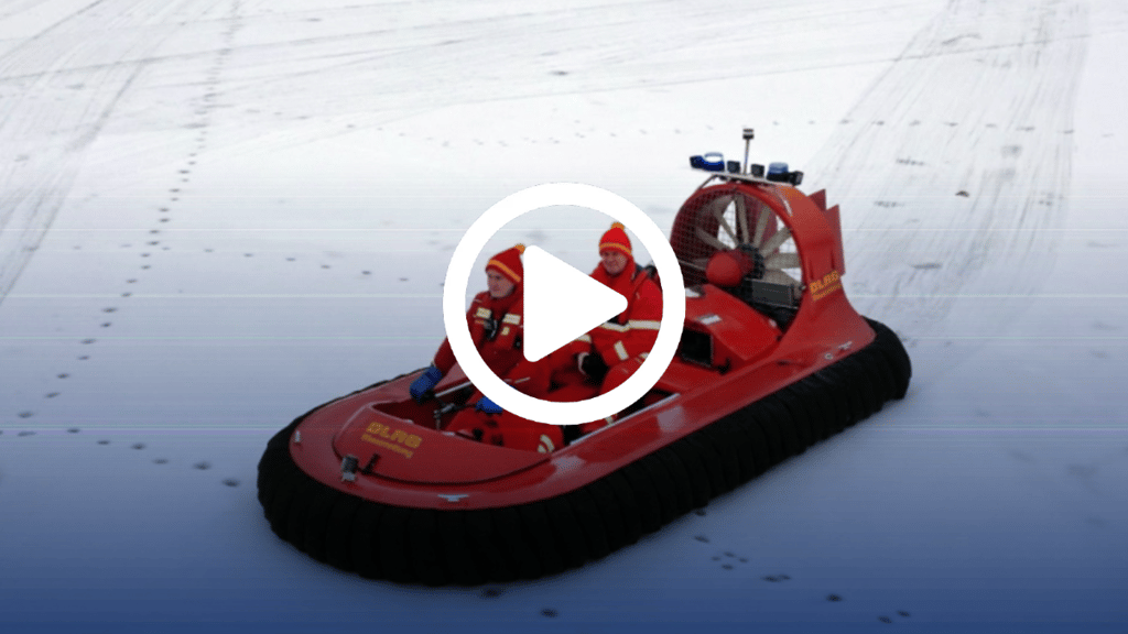 Im Pappelgrund zeigte das Luftkissenboot bei einem Test sein Potenzial.