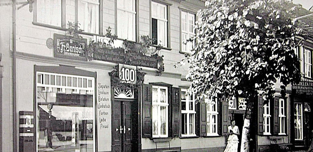 Das einstige Geschäft- und Wohnhaus an der heutigen Friedensstraße.