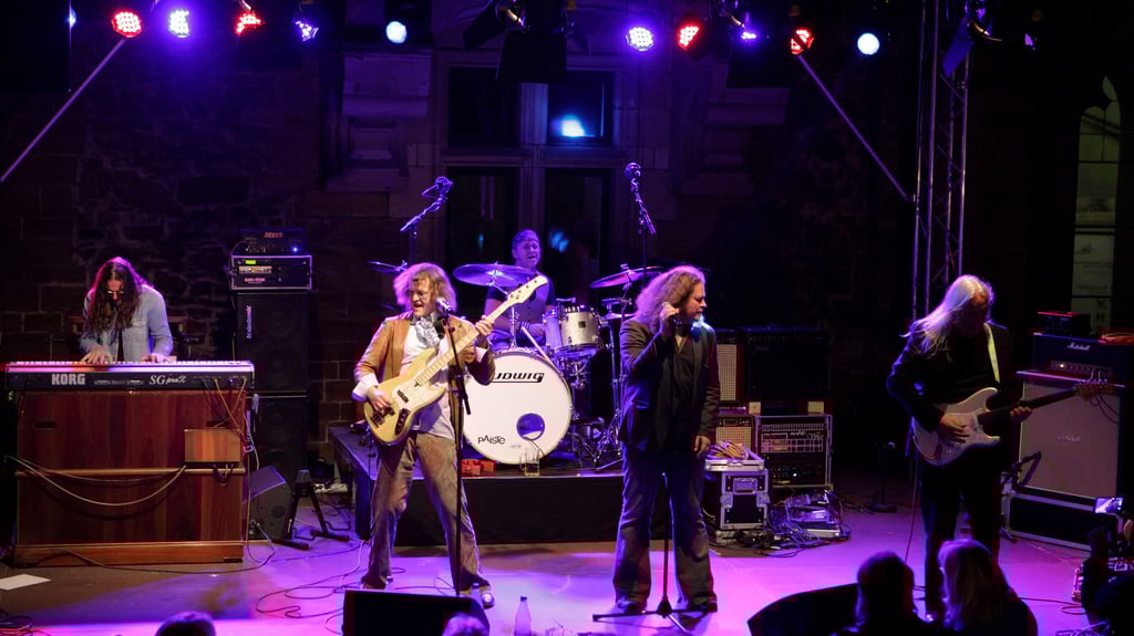 Hardrock-Fans dürfen sich freuen: Die Tribute-Band Purple Callas – her bei einem Konzert in Wernigerode im Jahr 2019 – präsentiert in Benzingerode Hits der britischen Band Deep Purple.