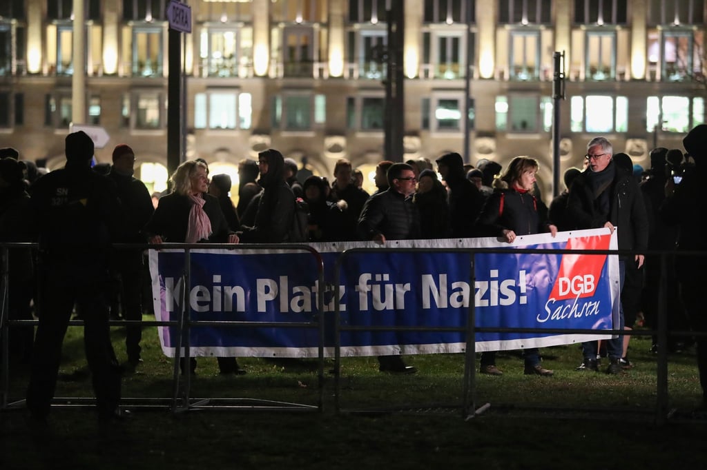 Das Bündnis „Dresden Wi(e)dersetzen“ will Neonazis beim Gedenken an die Zerstörung Dresdens keinen Raum geben (Archivbild).