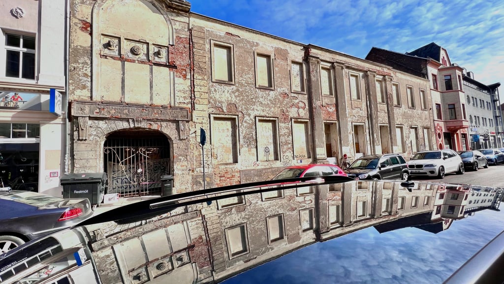 Die Feuerwehr war erneut am Kristallpalast in Dessau gefordert. 