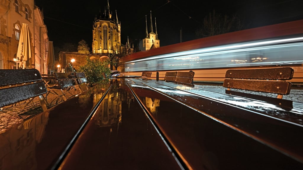 Eine Straßenbahn der Linie sechs war an dem Unfall beteiligt. (Symbolbild)