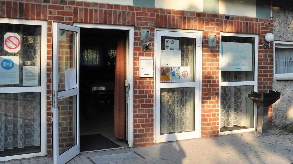 Die Tür im Jugendhaus Tucheim steht in dieser Woche für Jugendliche offen. Ortsräte tagen aber nicht. 