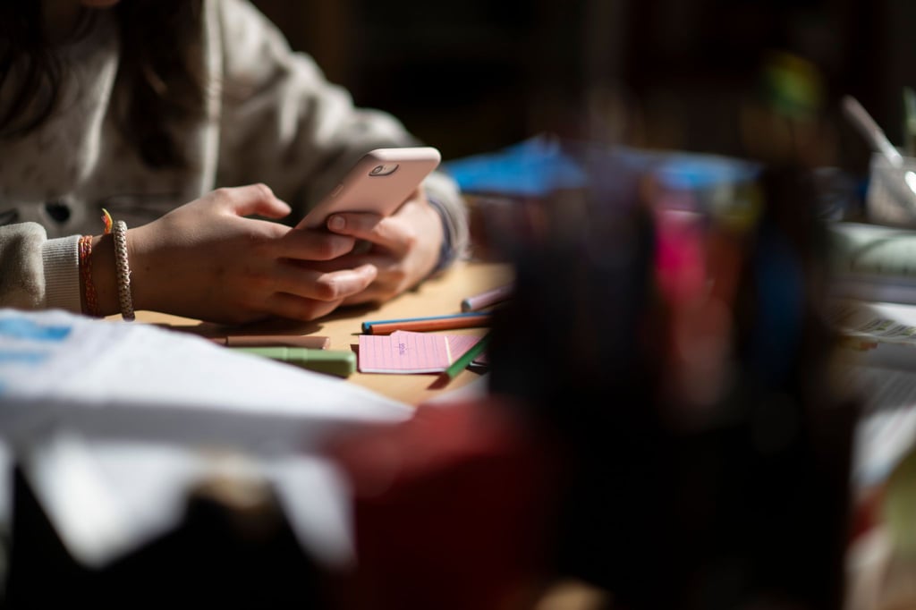 Cybermobbing kann jeden treffen – diese App unterstützt Betroffene mit Tipps, Tutorials und Soforthilfe.