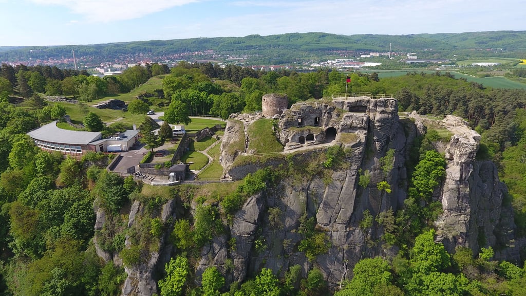 Die Burg und Festung Regenstein aus der Vogelperspektive.