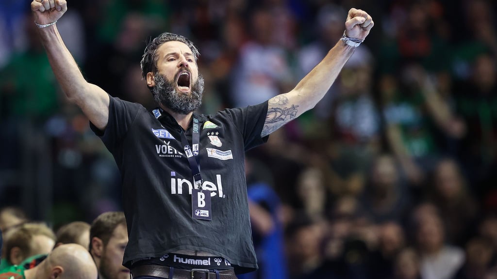 Trainer Bennet Wiegert vom SC Magdeburg freut sich über neue Stars in der Handball-Bundesliga in der neuen Saison. (Archivbild)