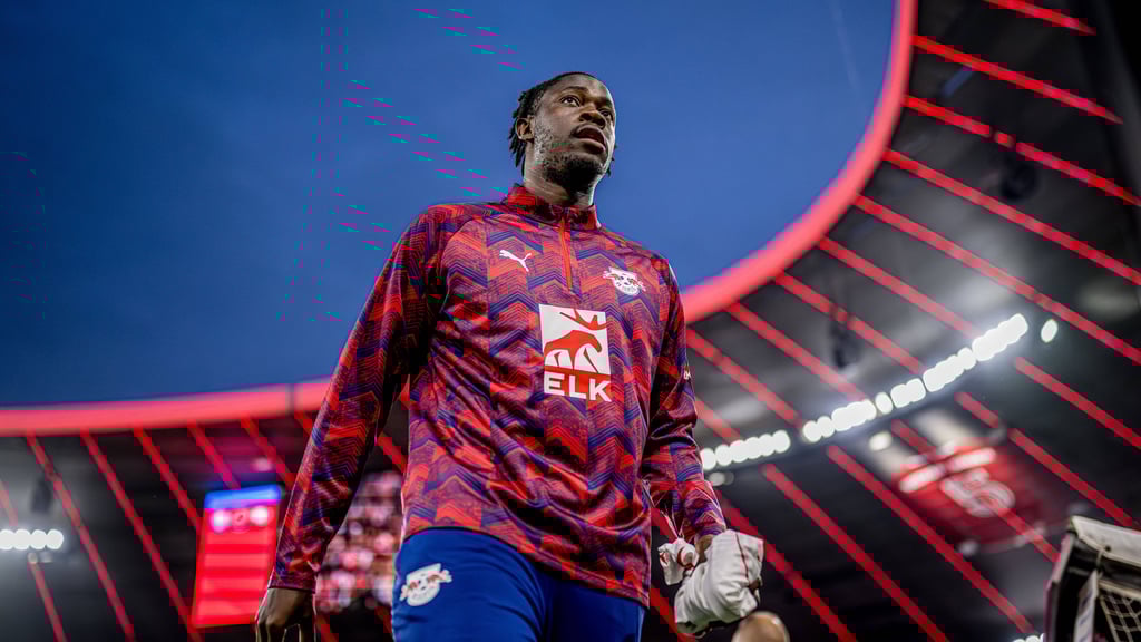 Sitzt El Chadaille Bitshiabu gegen Bayern auf der Bank?