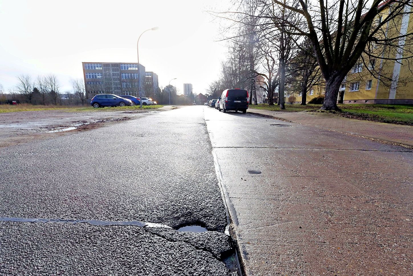 Sächsische Grundstücksauktionen AG: Eine halbe Million für DDR-Plattenbau in Gölzau? 101 Immobilien sind bei Frühjahrsauktion im Angebot