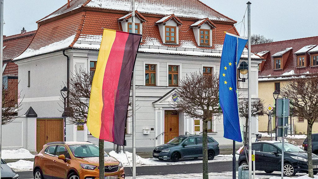 Im Gommeraner Rathaus soll künftig nicht nur der hauptamtliche Bürgermeister seinen Sitz haben, sondern auch der Ortsbürgermeister. Wo genau und in welcher Form, war bisher nicht Teil der Debatte.