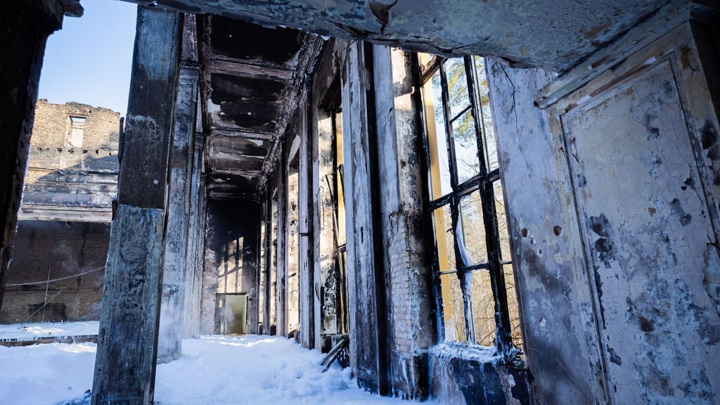 Auf dem Bogensee-Areal in Wandlitz wurde ein Gebäude durch ein Feuer zerstört. Es gehörte zu DDR-Zeiten zur ehemaligen Hochschule der Freien Deutschen Jugend (FDJ). (Archivbild)