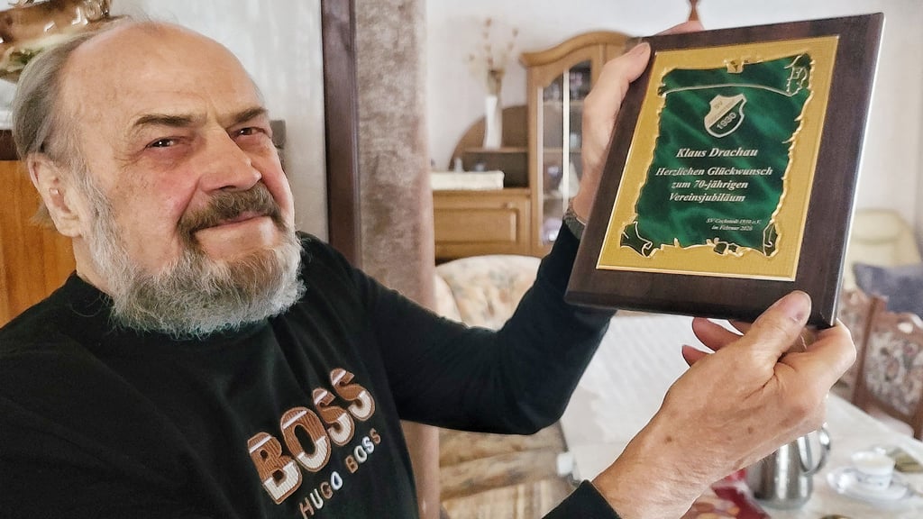 Klaus Drachau ist seit 70 Jahren Mitglied im Cochstedter Sportverein.   
