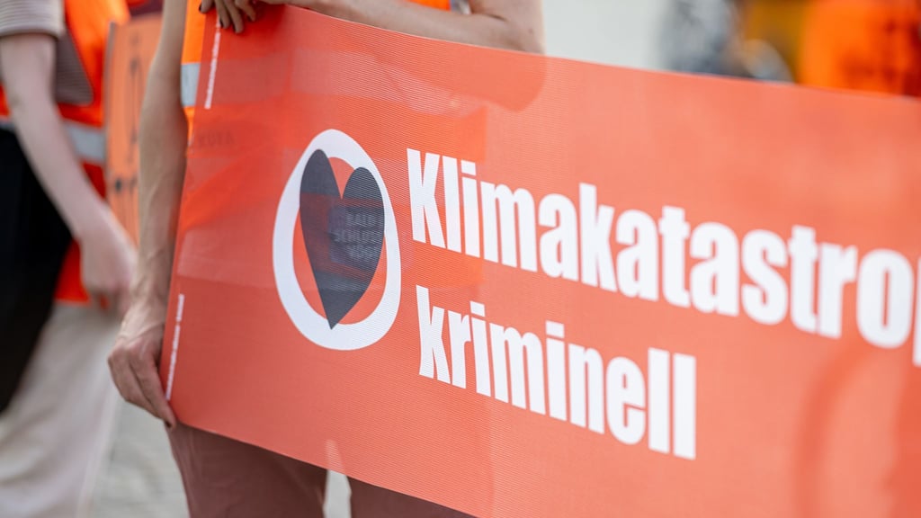 Ein Gericht soll nun entscheiden, ob es sich bei der Letzten Generation um eine kriminelle Vereinigung handelt. (Archivbild)