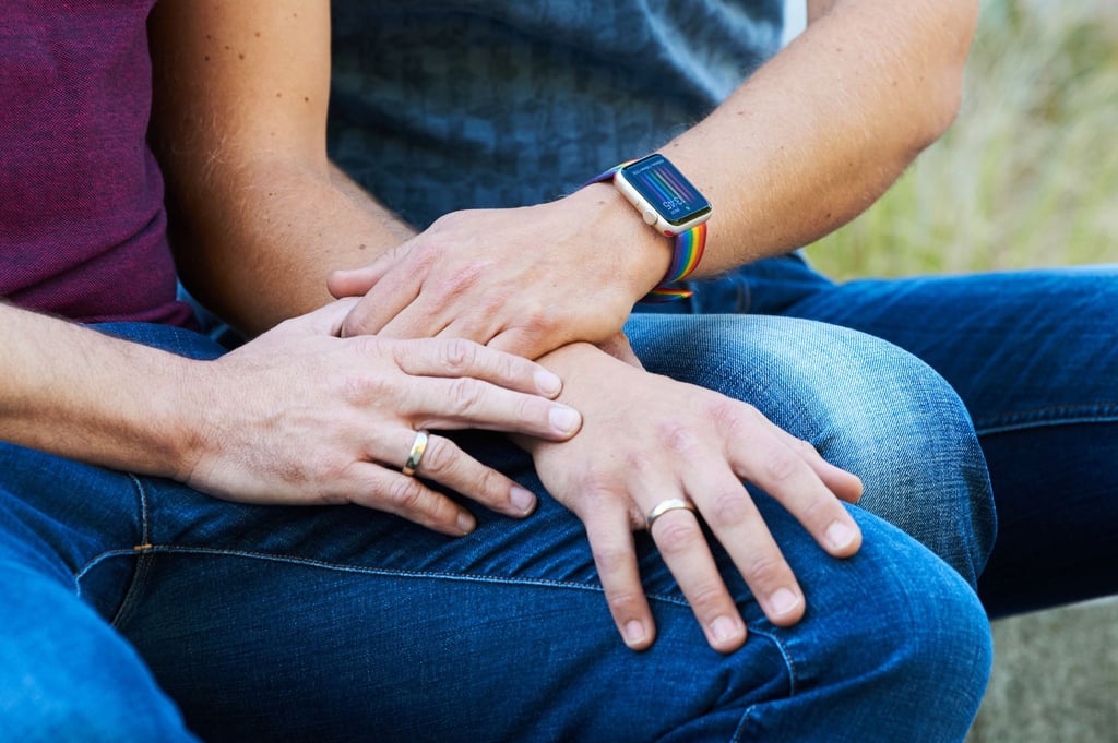 Die Kombination beider Nachnamen zu einem neuen Ehenamen wird in einigen Ländern immer beliebter. In Deutschland ist sowas nicht erlaubt, kann aber anerkannt werden.