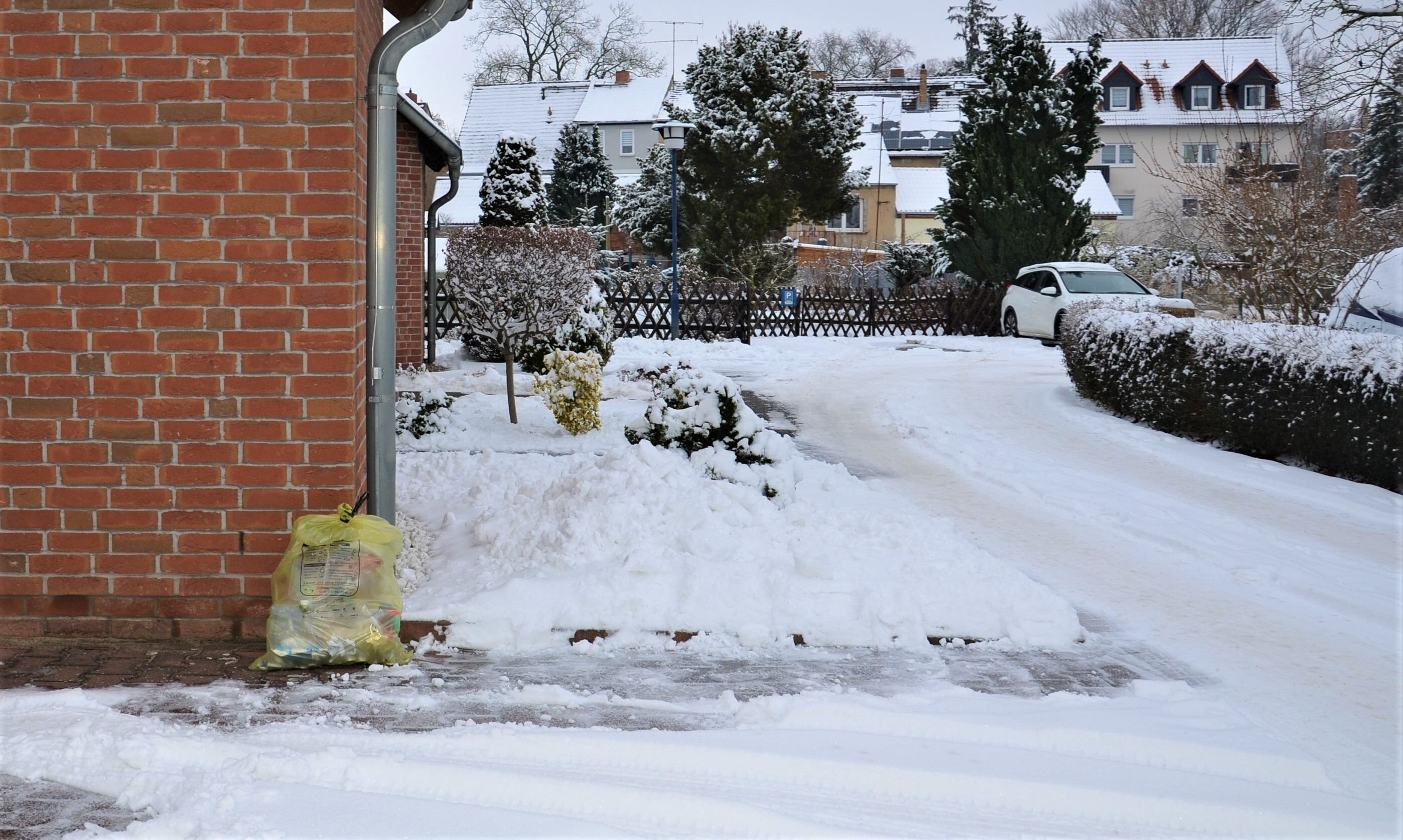 Abfallentsorgung: Probleme bei Abholung gelber Säcke: Zerbster Anwohner fühlen sich nach Entsorgerwechsel im Stich gelassen