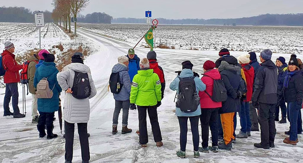 An der Wanderung nahmen mehr Leute als üblich teil. Auch wegen des verhältnismäßig guten Wetters. 