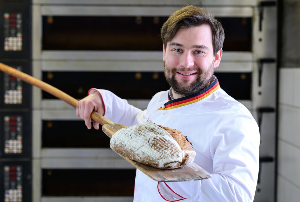 Je länger ein Teig gäre, umso besser werde das Brot später verdaut, sagt Brotsommelier Marten Zaiser.