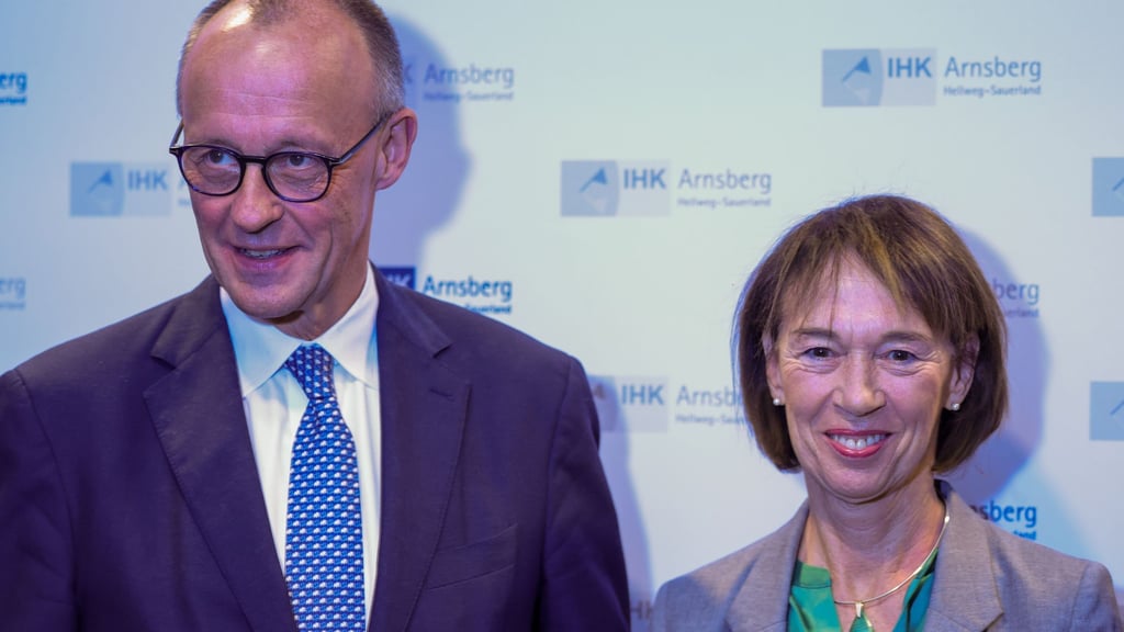 Bundeskanzler Friedrich Merz (CDU) und seine Frau Charlotte (Archivfoto)