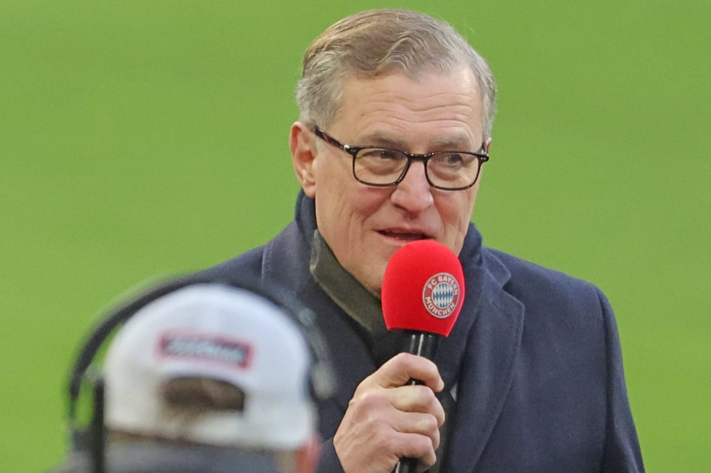 Jan-Christian Dreesen am Mikrofon in München.