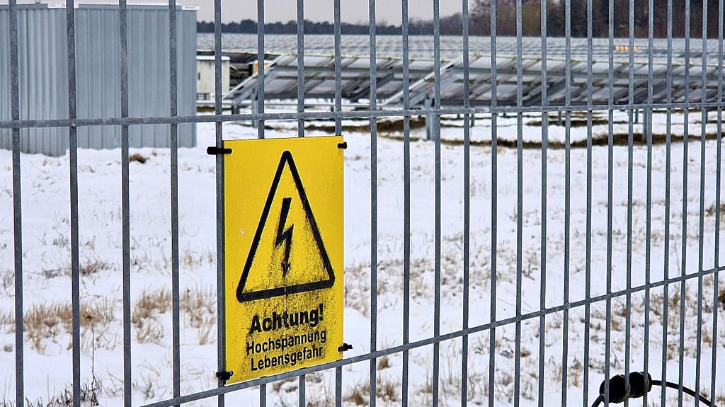 Der 27 Hektar große Solarpark bei Staats westlich von Stendal wird in den kommenden Jahren modernisert.
