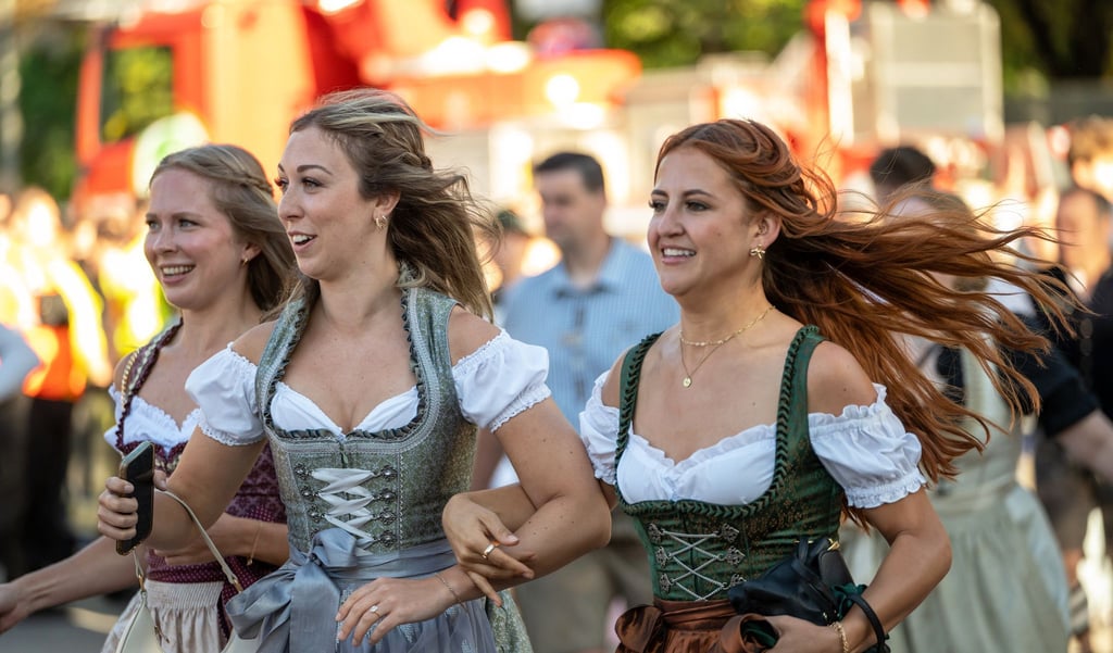 Eintritt fürs Oktoberfest? Laut einer Umfrage haben viele Deutsche damit kein grundsätzliches Problem. (Illustration)