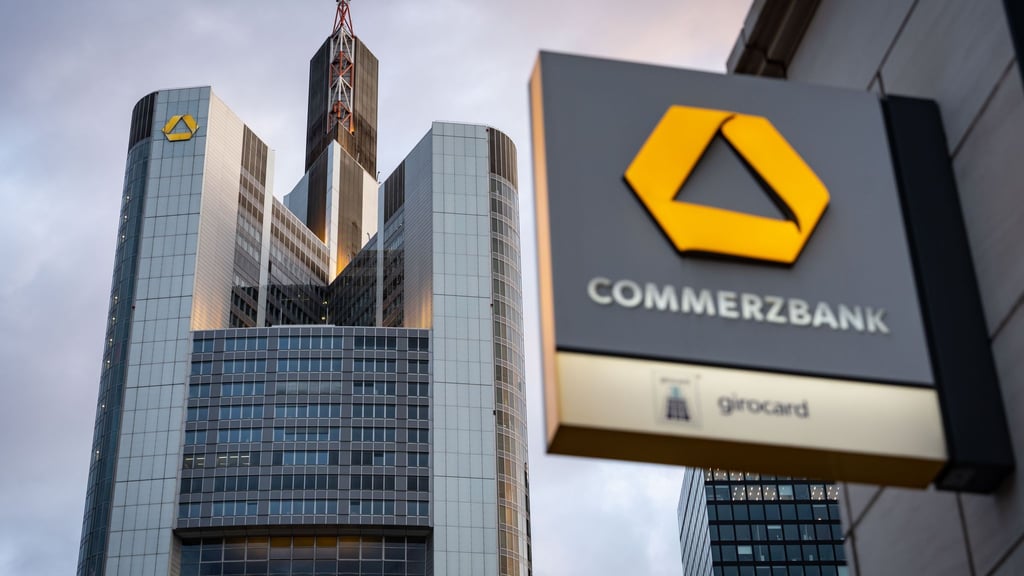 Vom Milliardengewinn der Commerzbank 2025 sollen die Aktionärinnen und Aktionäre des Dax-Konzerns profitieren - zu einem großen Teil also auch die Unicredit. (Archivbild)