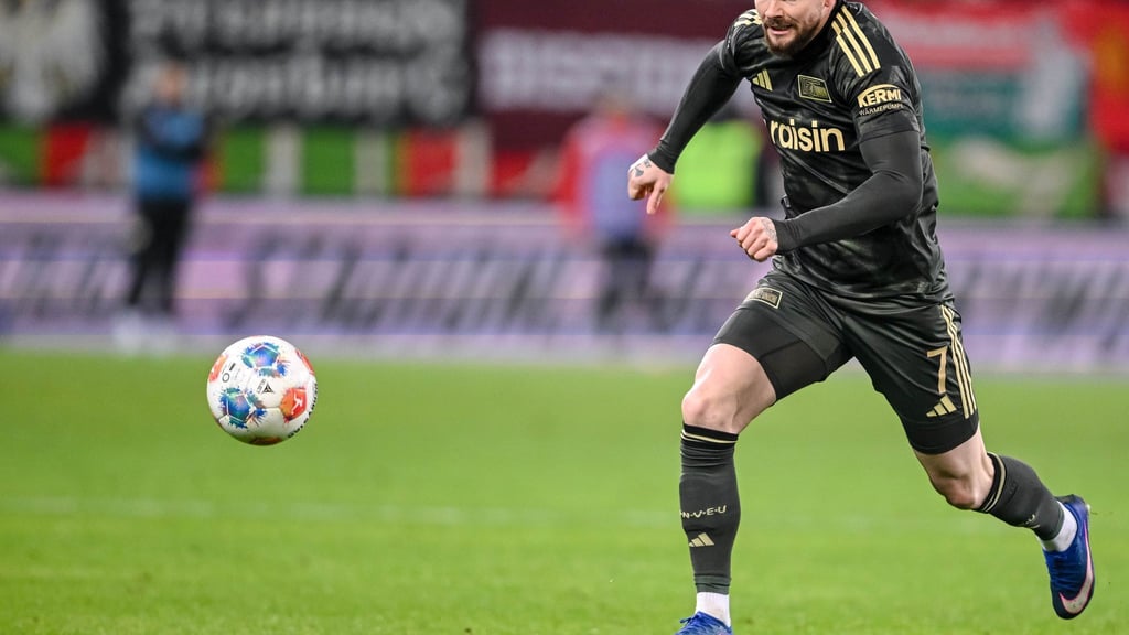 Fragezeichen stehen hinter einem Einsatz von Oliver Burke in Hamburg. (Archivbild)