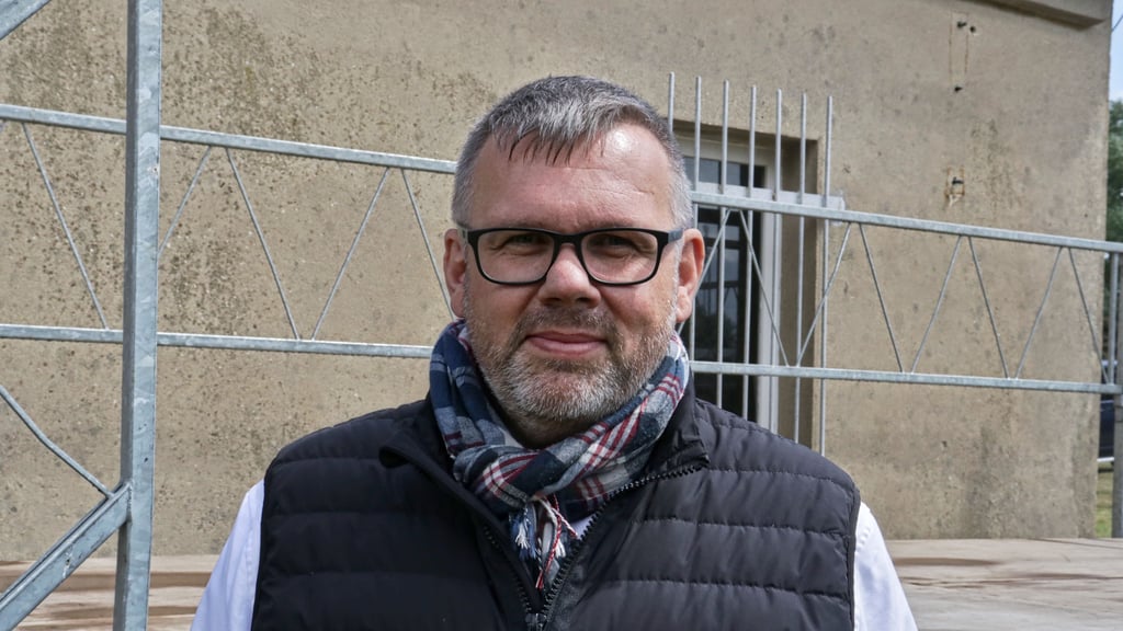 René Schernikau (Die Linke) ist in seiner zweiten Legislatur als Verbandsgemeindebürgermeister von Arneburg-Goldbeck. Im September 2026 möchte er in den Landtag von Sachsen-Anhalt einziehen.