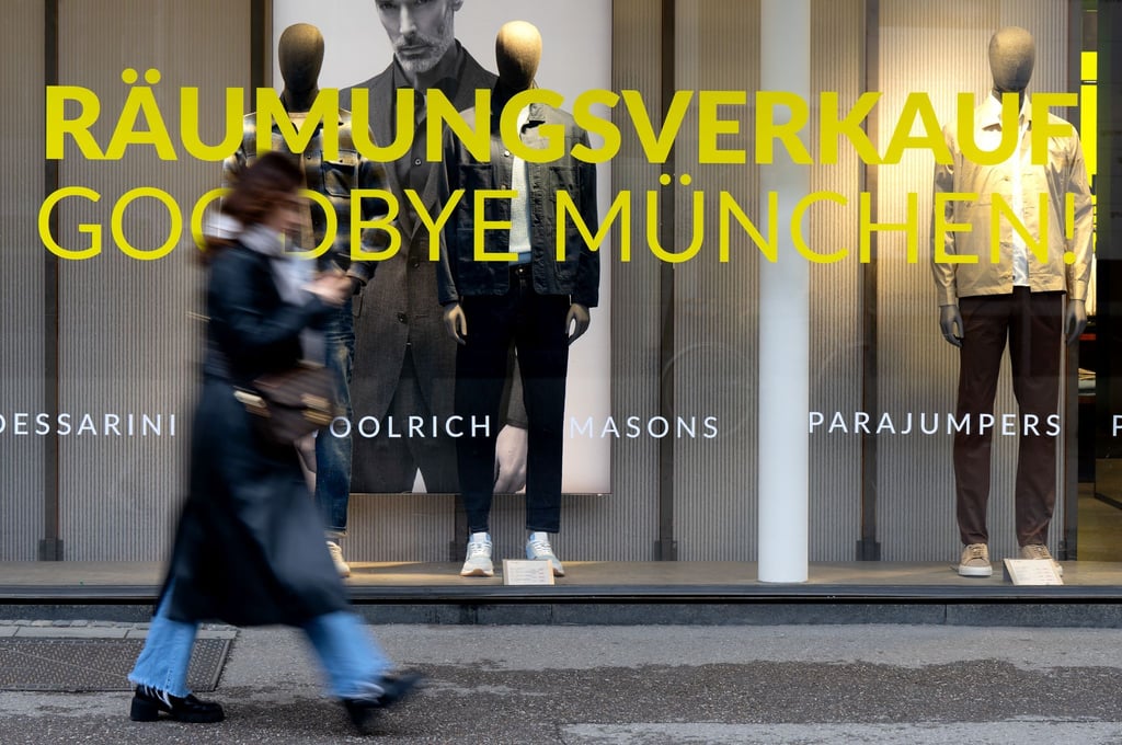 Ob Räumungsverkauf oder Rabattaktionen: Viele Händler umwerben die Kunden mit reduzierten Preisen.