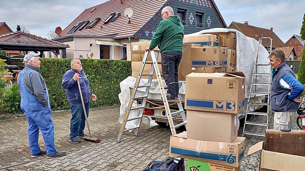Seit Jahren unterstützen die Wulkauer die Ukraine-Hilfe Lobetal in Bernau bei Berlin. Aktuell wird dringend Winterkleidung  benötigt.