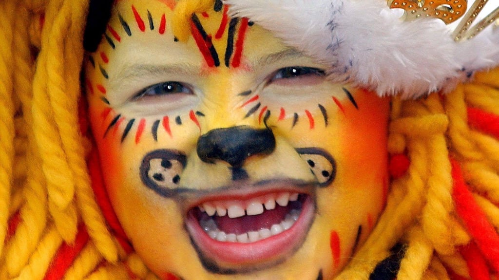 Die Faschingsfans geben noch mal alles. Auch die Grundschüler aus Harzgerode haben sich  was ausgedacht. 