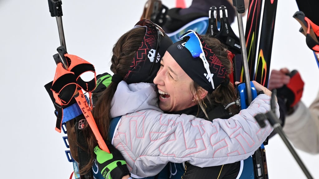 Franziska Preuß jubelte schon über Bronze in der Mixed-Staffel.