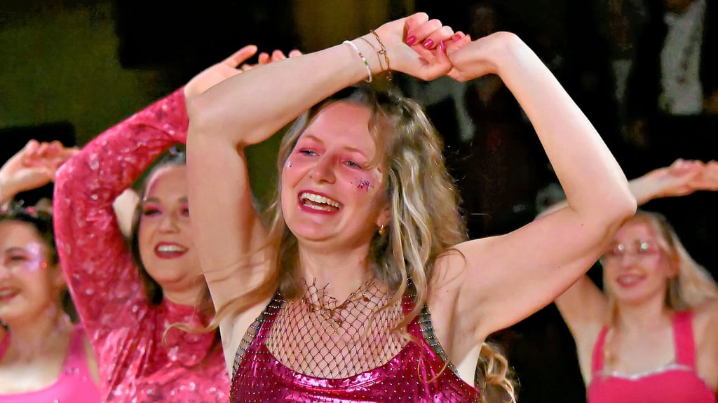 Bunt und gut gelaunt präsentierte sich der ACC Union am Sonnabendabend bei der Faschingssitzung im großen Saal des Ascherslebener Besthornhauses. So auch beim Showtanz der Prinzengarde.