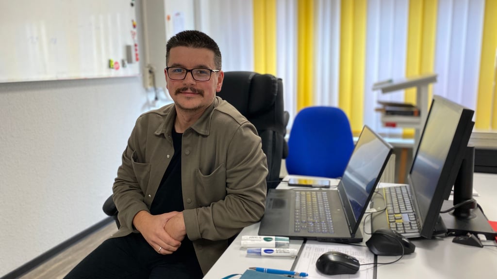 Tobias Amme ist Verkehrspsychologe und hat in Burg seine MPU-Beratung eröffnet.