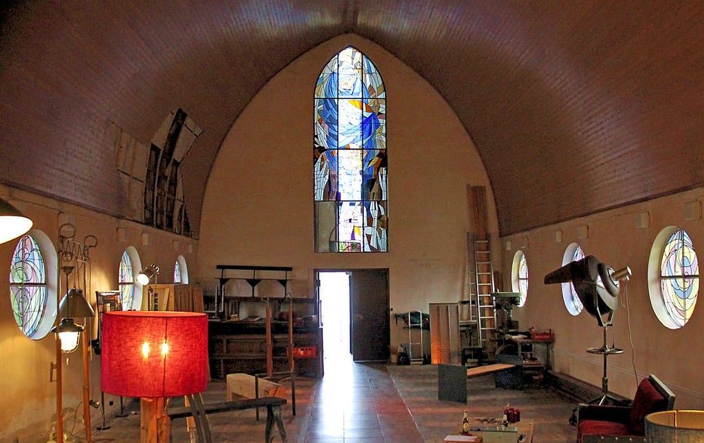 Die frühere katholische Kirche in Tangerhütte war 2022 noch als Galerie genutzt und sollte künftig als Wohngebäude ausgebaut werden.