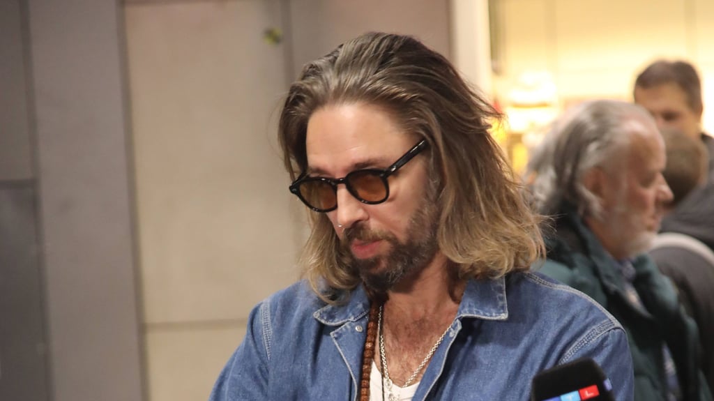 Neue Diskussionen um Gil Ofarim entfacht: Nur Stunden nach dem Sieg beim Dschungelcamp äußert sich der Leipziger Hotelmitarbeiter Markus W. erstmals öffentlich.