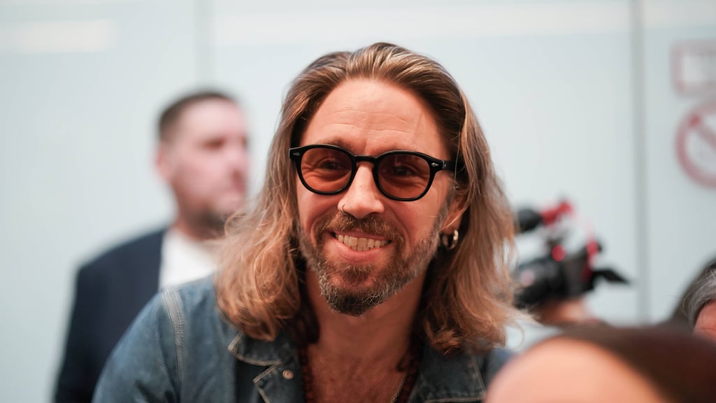 Kaum ist die Dschungelkrone vergeben, geht der Streit weiter: Gil Ofarims Sieg polarisiert Promis und Zuschauer.