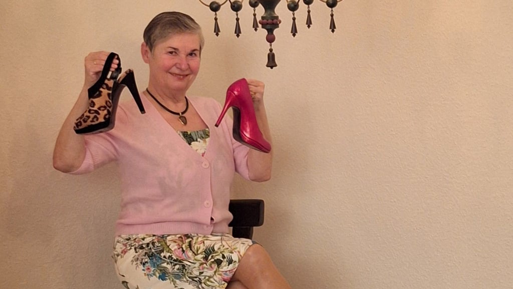 Ute Lohs wird im Weißenfelser Museum zeigen, wie man richtig auf Highheels laufen kann.