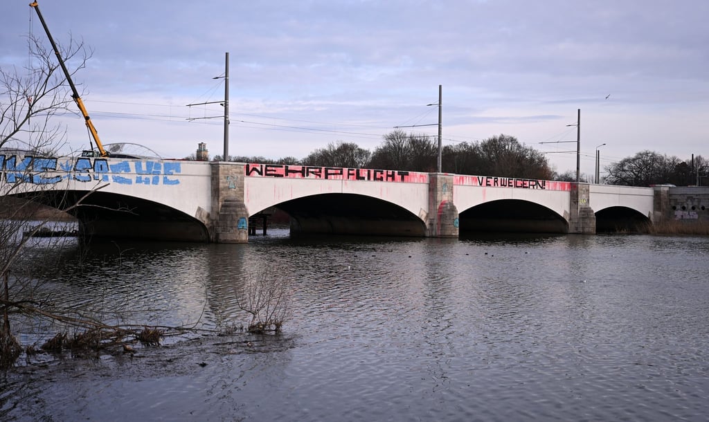 Es wurden Unregelmäßigkeiten im Wasser gefunden.
