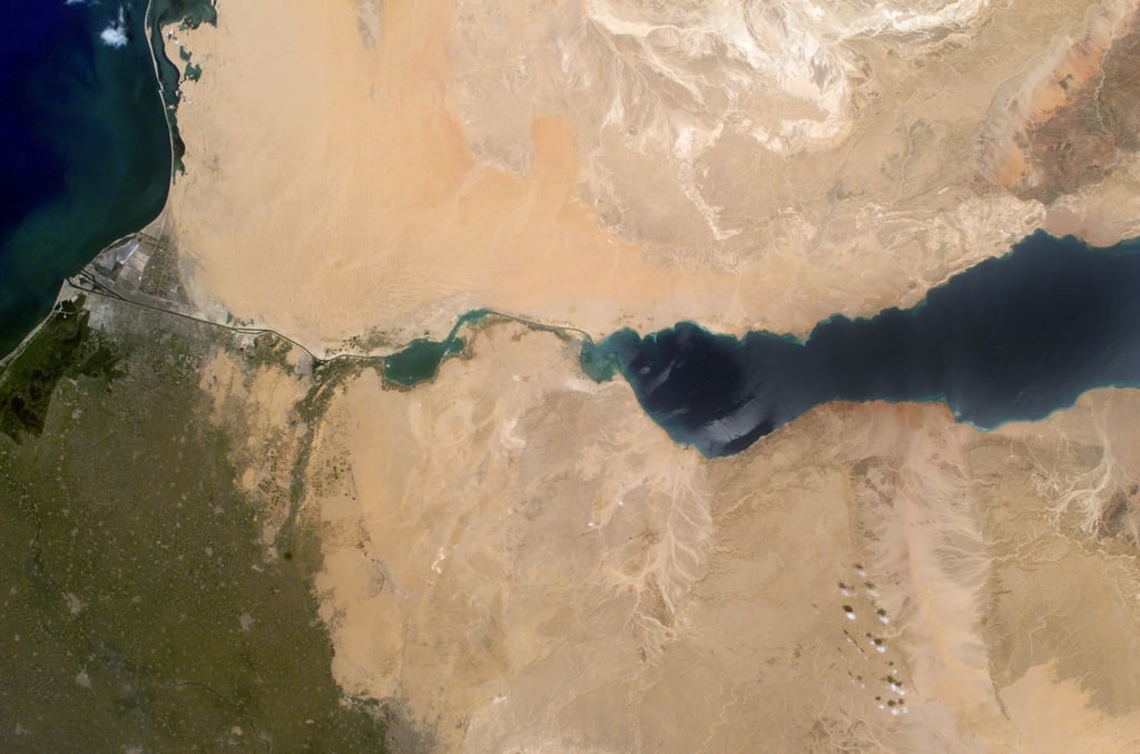 Der Verband Deutscher Reeder (VDR) fordert eine Verlängerung des militärischen Schutzes von Handelsschiffen im Nahen und Mittleren Osten durch die EU. (Archivbild)