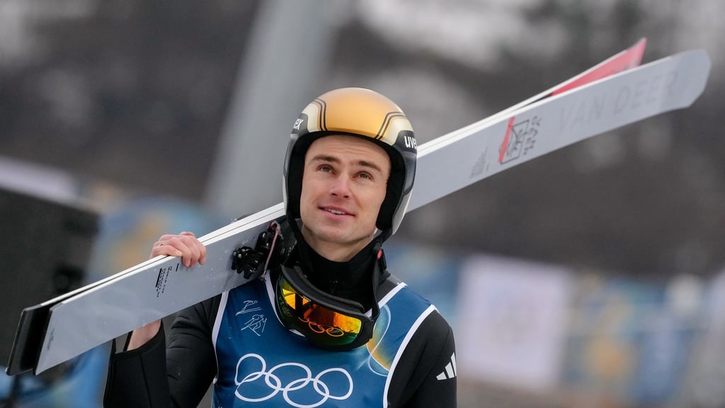 Vinzenz Geiger hat sich mit IOC-Präsidentin Kirsty Coventry ausgetauscht.