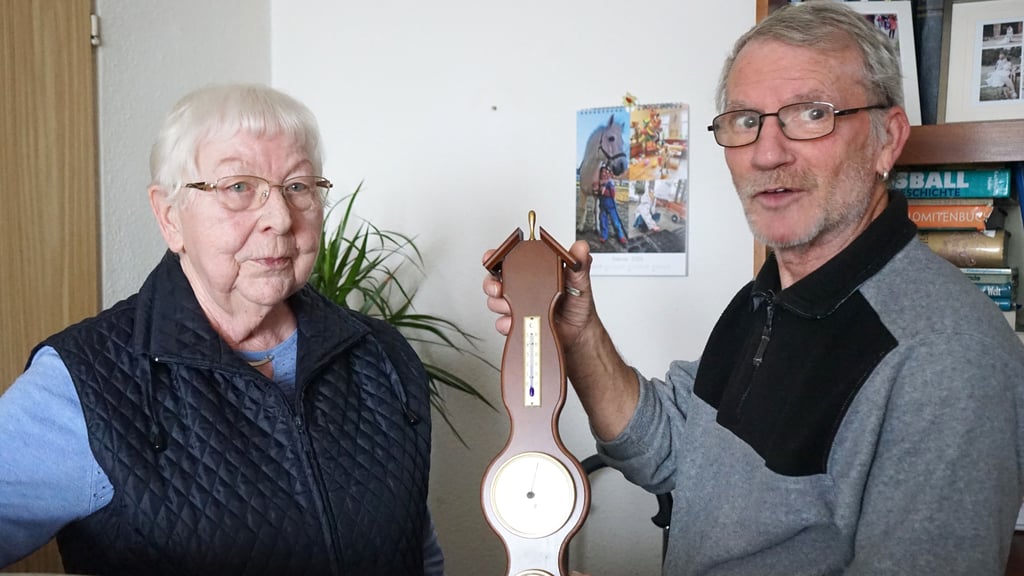 Harald Schneider und Bärbel Schenk gehören zu den vielen Mietern, die seit der Vorweihnachtszeit in ihren Wohnungen frieren.