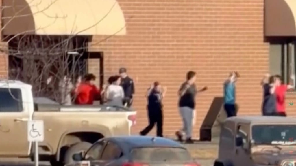 Über das Motiv wird noch gerätselt.