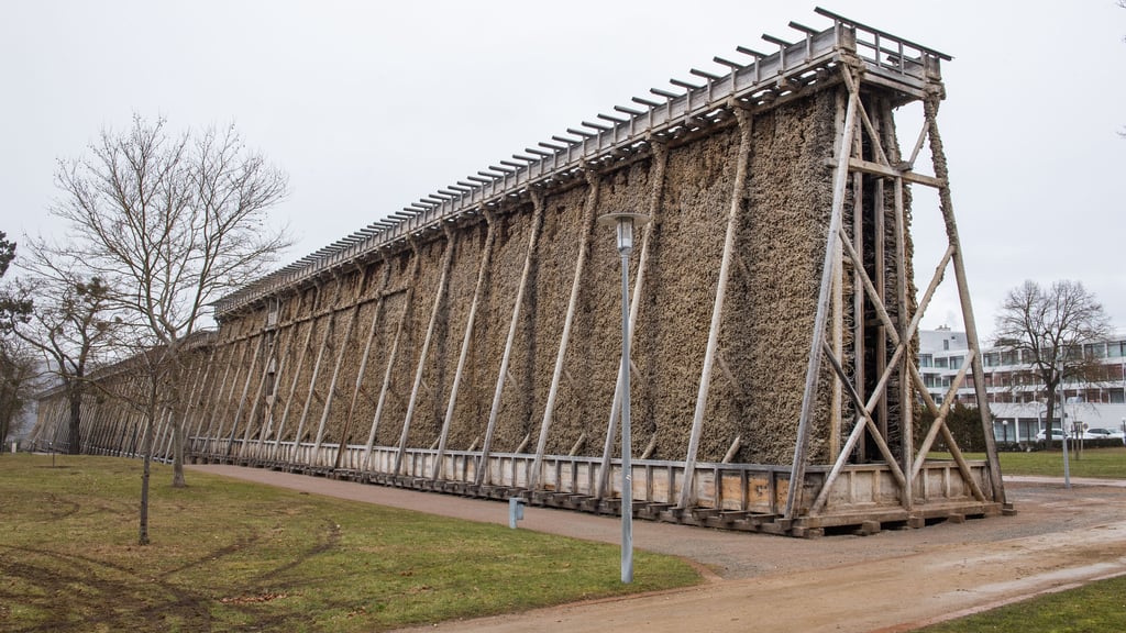 Laut Gutachten nicht standsicher: Gradierwerk in Bad Kösen.