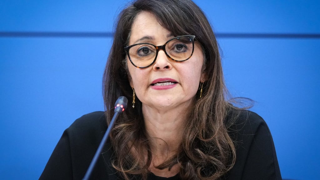 Justizsenatorin Felor Badenberg (CDU) steht im Zusammenhang mit ihren Dienstreisen weiter in der Kritik.