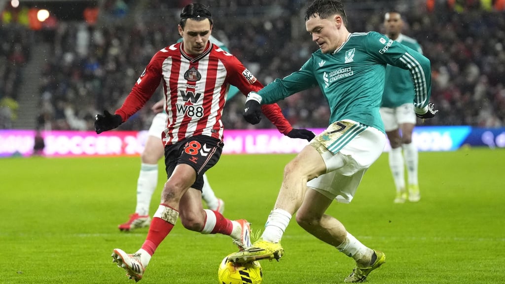 Ohne große Wirkung: Liverpools Florian Wirtz (r) gegen Sunderland.