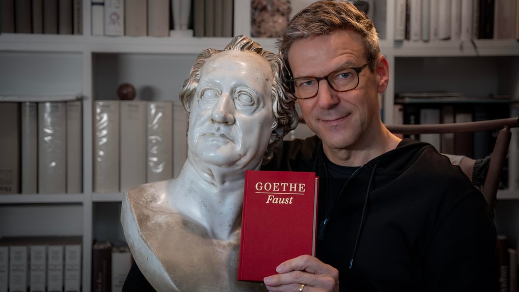 Alexander Netschajew (Foto) tritt gemeinsam mit Max Heckel in Magdeburg auf.